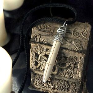 5 For $25💫Alternative Off White Grunge Spike Pendant Necklace